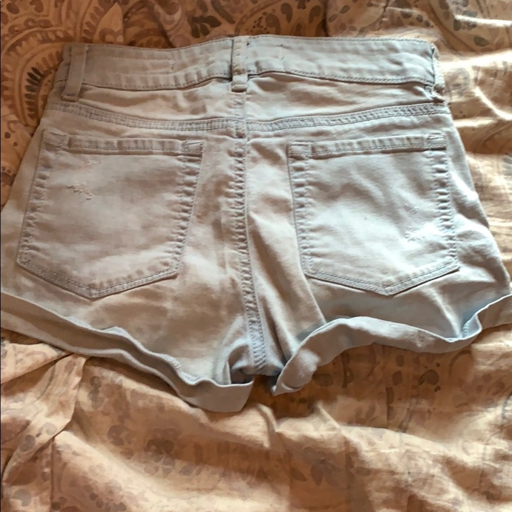 Shorts - Picture 2 of 3